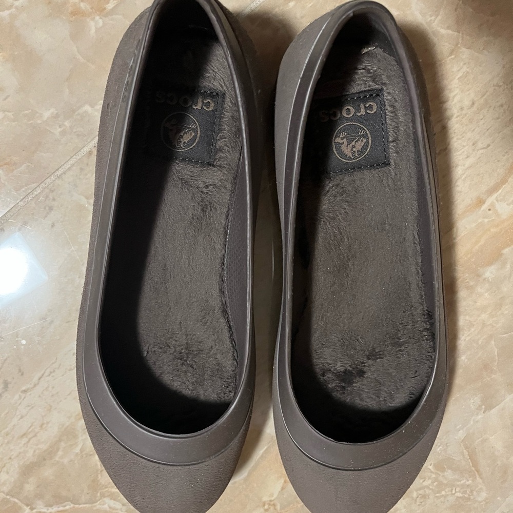 Crocs Mammoth Fleece Lined Brown Ballet Flats size 7